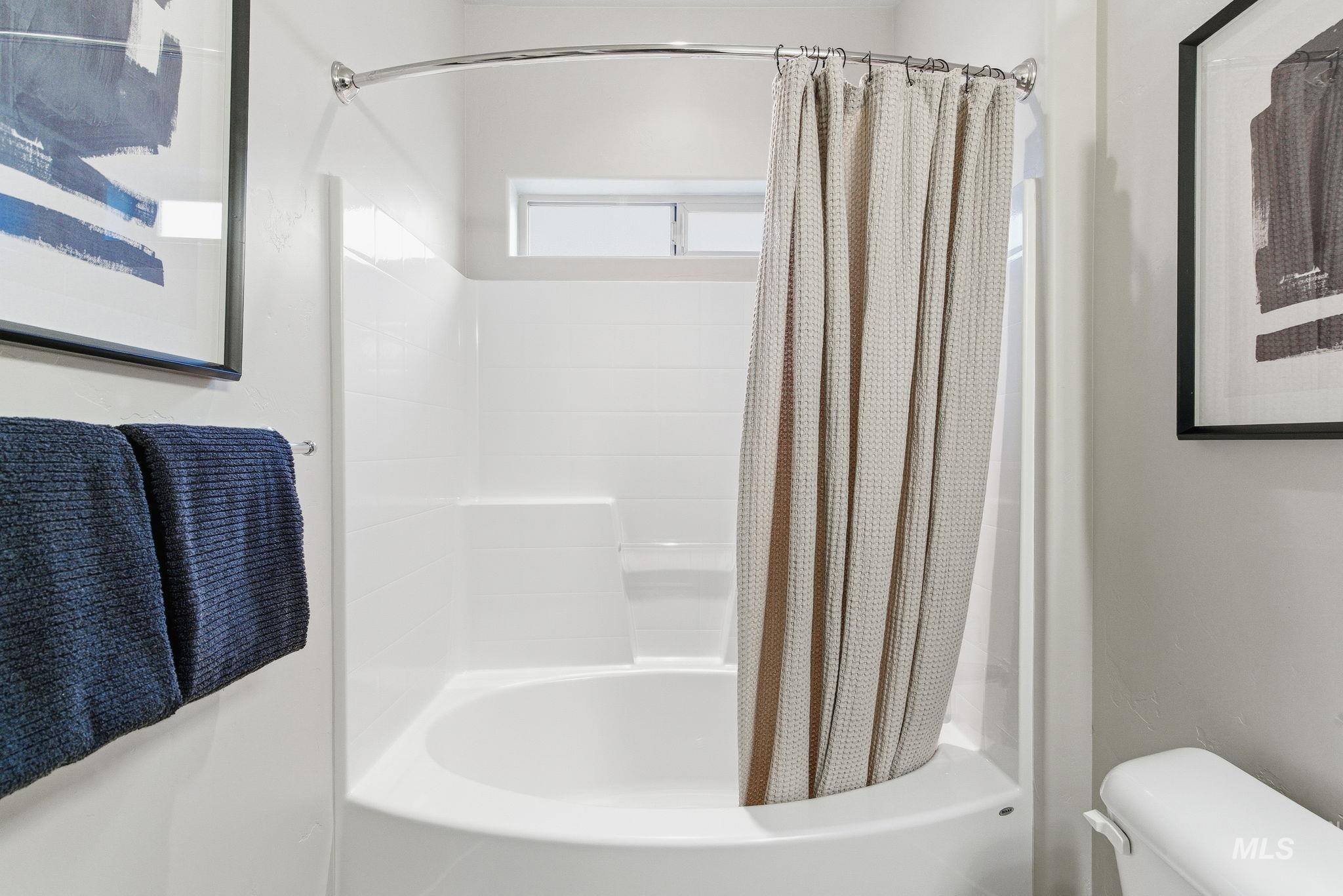 3179 N Cherry Laurel Way, Star, Idaho 83669, 3 Bedrooms, 2 Bathrooms, Residential For Sale, Price $535,000, 98982701