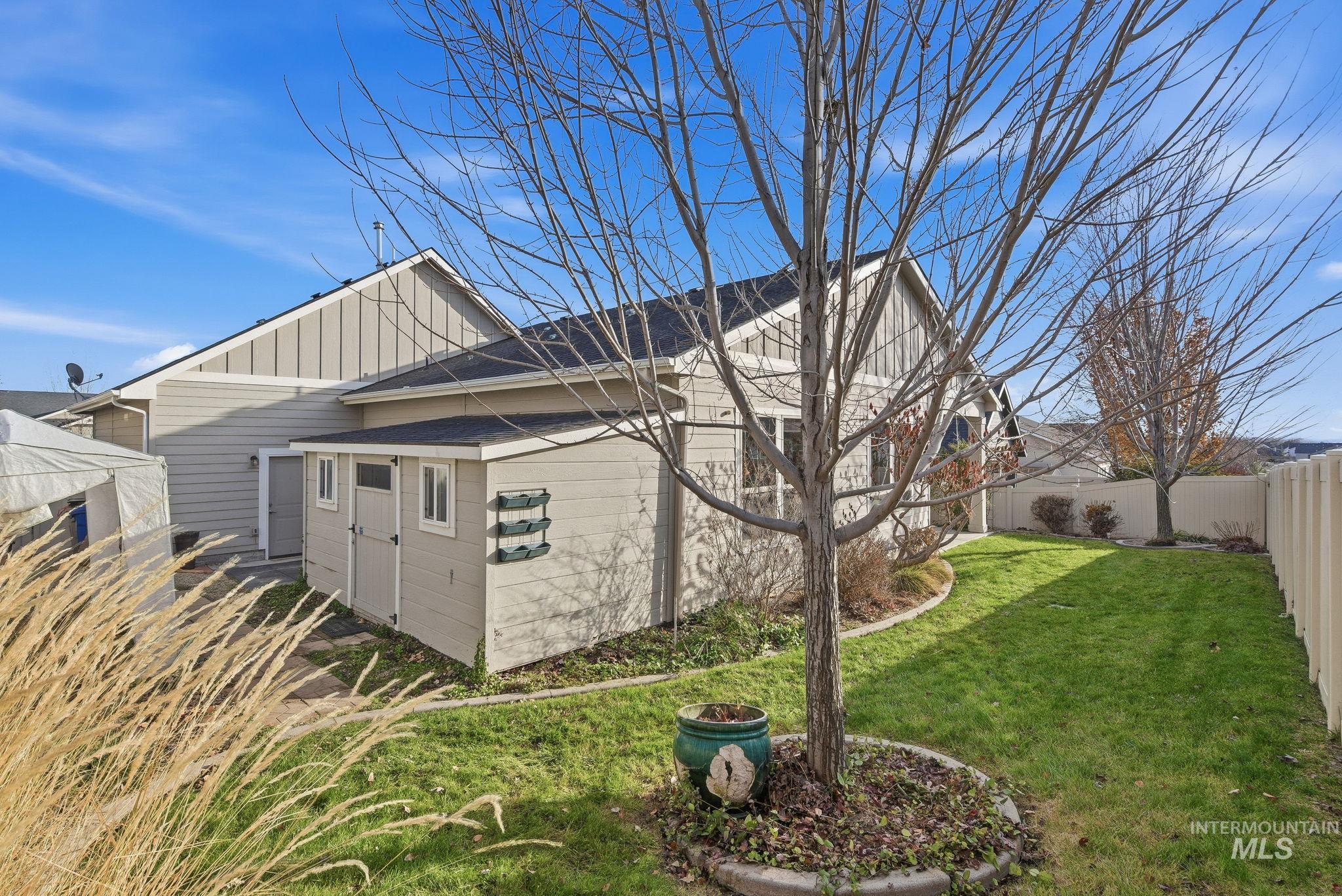 3179 N Cherry Laurel Way, Star, Idaho 83669, 3 Bedrooms, 2 Bathrooms, Residential For Sale, Price $535,000, 98982701