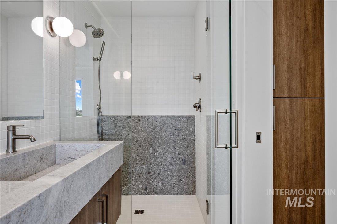 311 E Palapa Lane, Garden City, Idaho 83714, 3 Bedrooms, 3.5 Bathrooms, Residential For Sale, Price $839,900,MLS 98982704