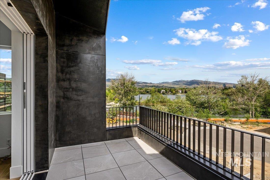 311 E Palapa Lane, Garden City, Idaho 83714, 3 Bedrooms, 3.5 Bathrooms, Residential For Sale, Price $839,900,MLS 98982704