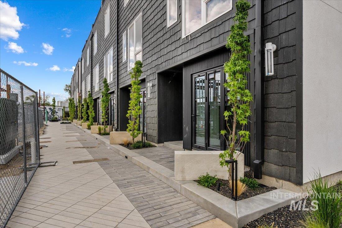 311 E Palapa Lane, Garden City, Idaho 83714, 3 Bedrooms, 3.5 Bathrooms, Residential For Sale, Price $839,900,MLS 98982704