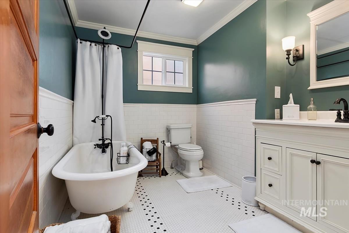 1212 N 13th St, Boise, Idaho 83702-4115, 3 Bedrooms, 2.5 Bathrooms, Residential For Sale, Price $849,000,MLS 98982710