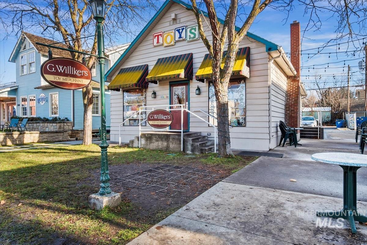 1212 N 13th St, Boise, Idaho 83702-4115, 3 Bedrooms, 2.5 Bathrooms, Residential For Sale, Price $849,000,MLS 98982710