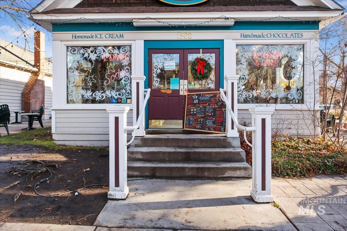 1212 N 13th St, Boise, Idaho 83702-4115, 3 Bedrooms, 2.5 Bathrooms, Residential For Sale, Price $849,000,MLS 98982710