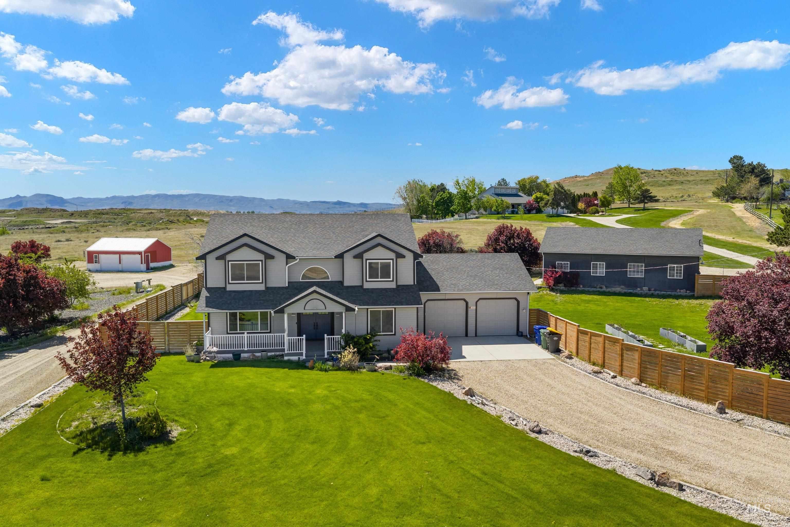 7657 Track Rd, Nampa, Idaho 83686, 4 Bedrooms, 3 Bathrooms, Residential For Sale, Price $985,000, 98982712