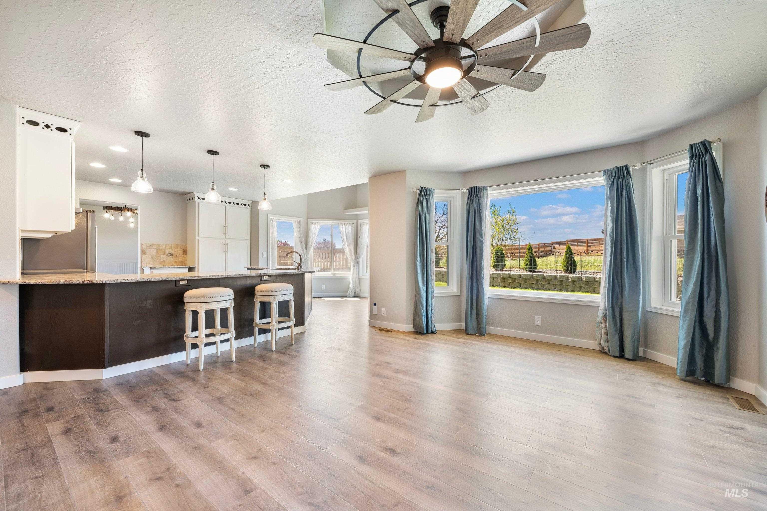 7657 Track Rd, Nampa, Idaho 83686, 4 Bedrooms, 3 Bathrooms, Residential For Sale, Price $985,000, 98982712