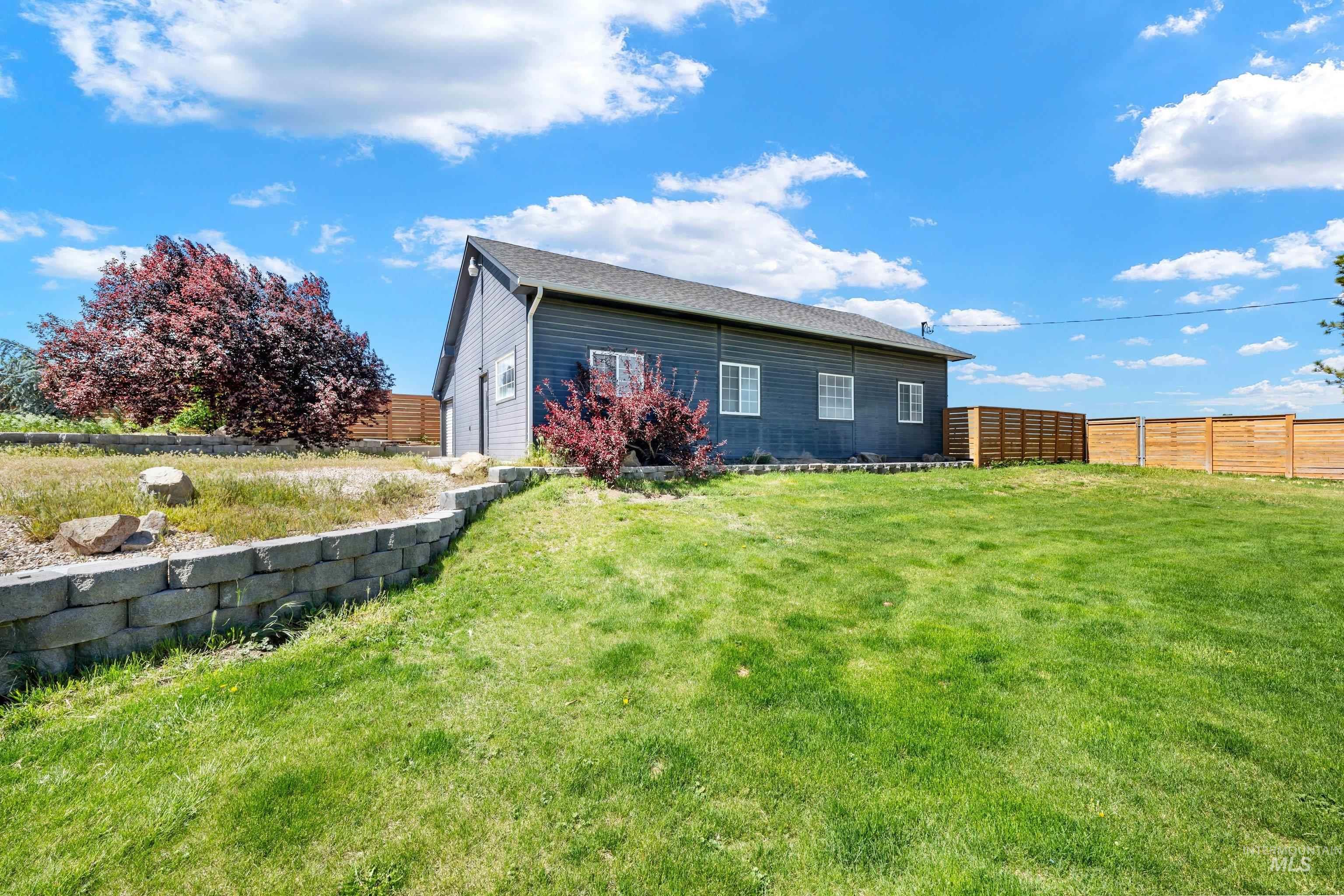 7657 Track Rd, Nampa, Idaho 83686, 4 Bedrooms, 3 Bathrooms, Residential For Sale, Price $985,000, 98982712