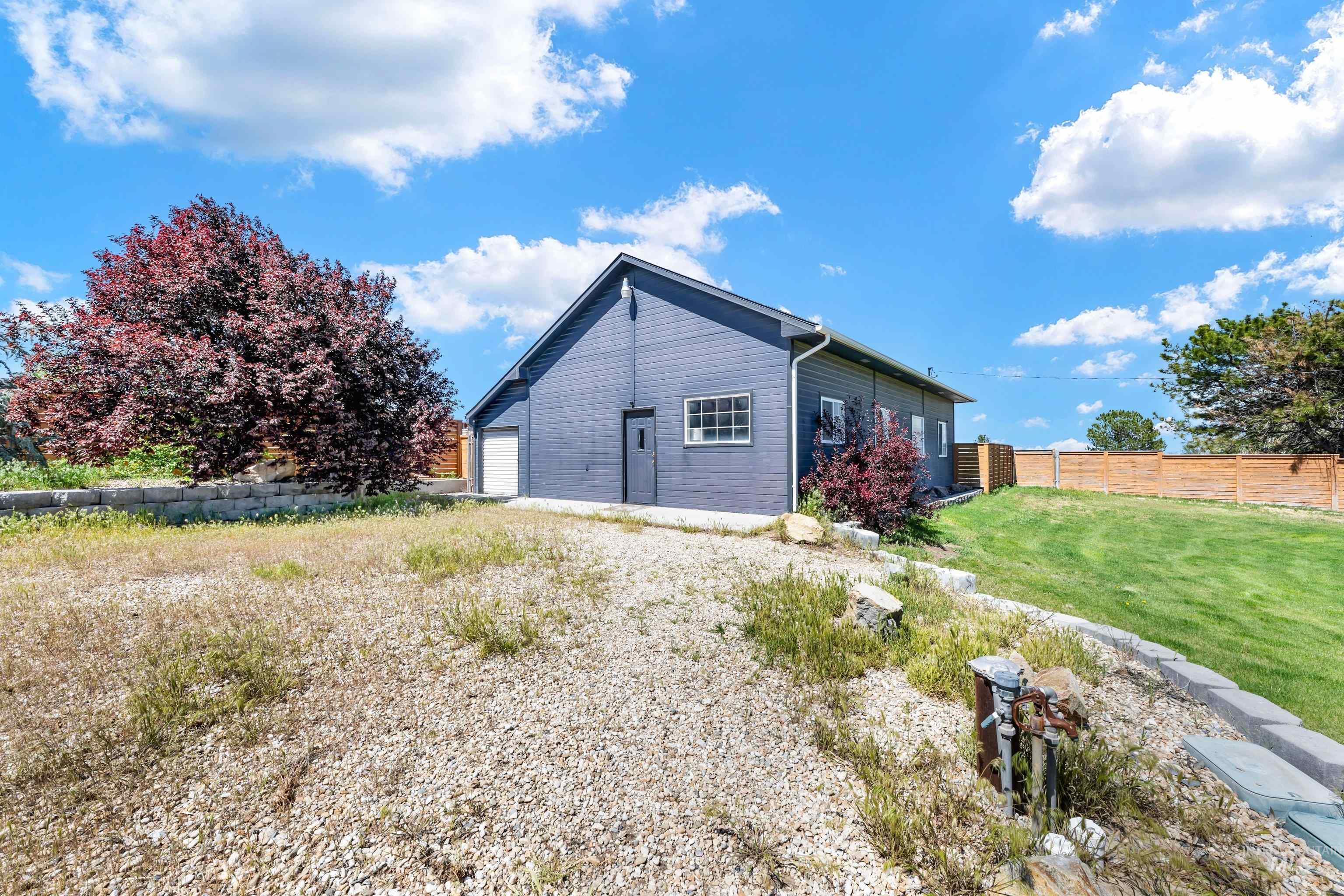 7657 Track Rd, Nampa, Idaho 83686, 4 Bedrooms, 3 Bathrooms, Residential For Sale, Price $985,000, 98982712