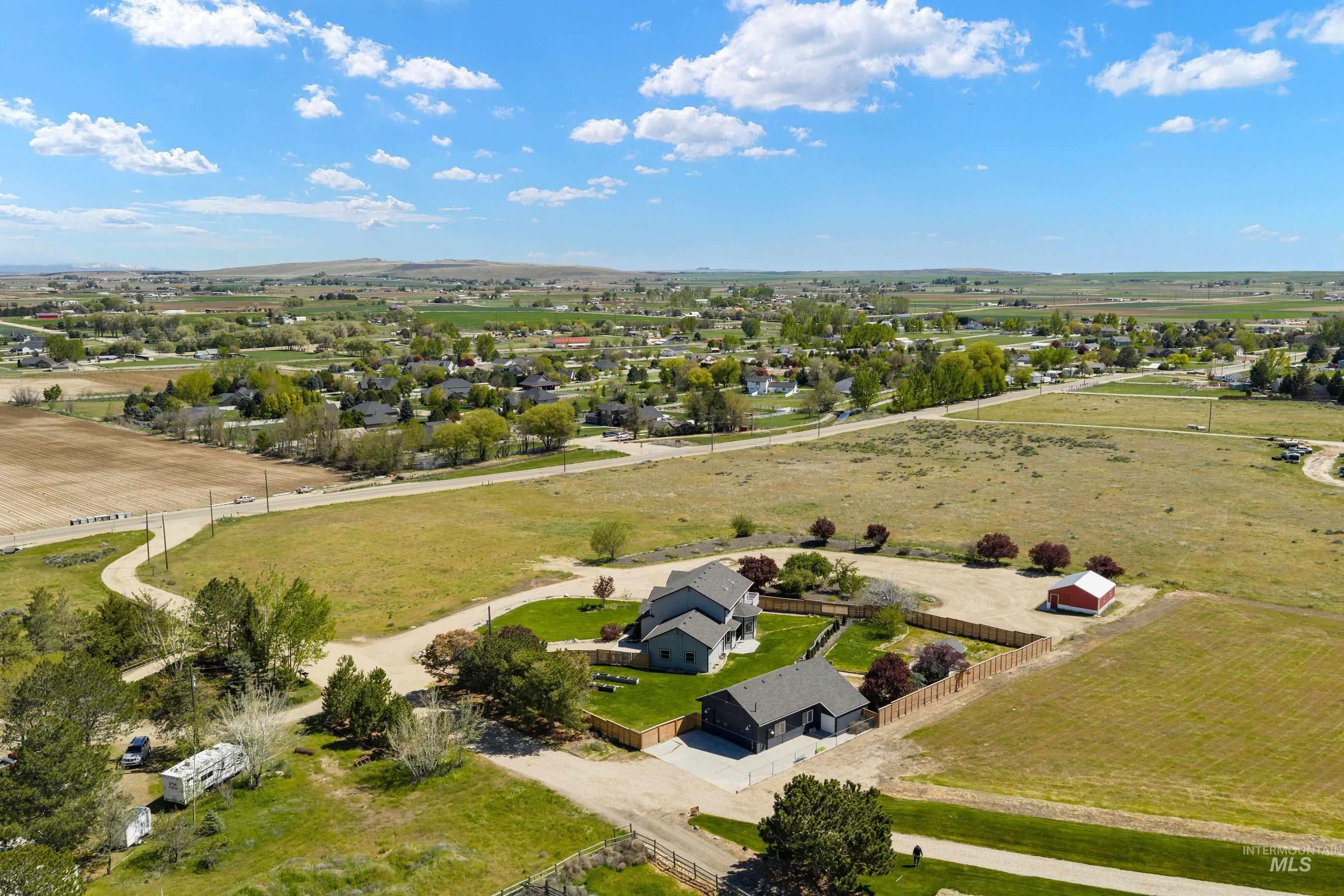 7657 Track Rd, Nampa, Idaho 83686, 4 Bedrooms, 3 Bathrooms, Residential For Sale, Price $985,000, 98982712