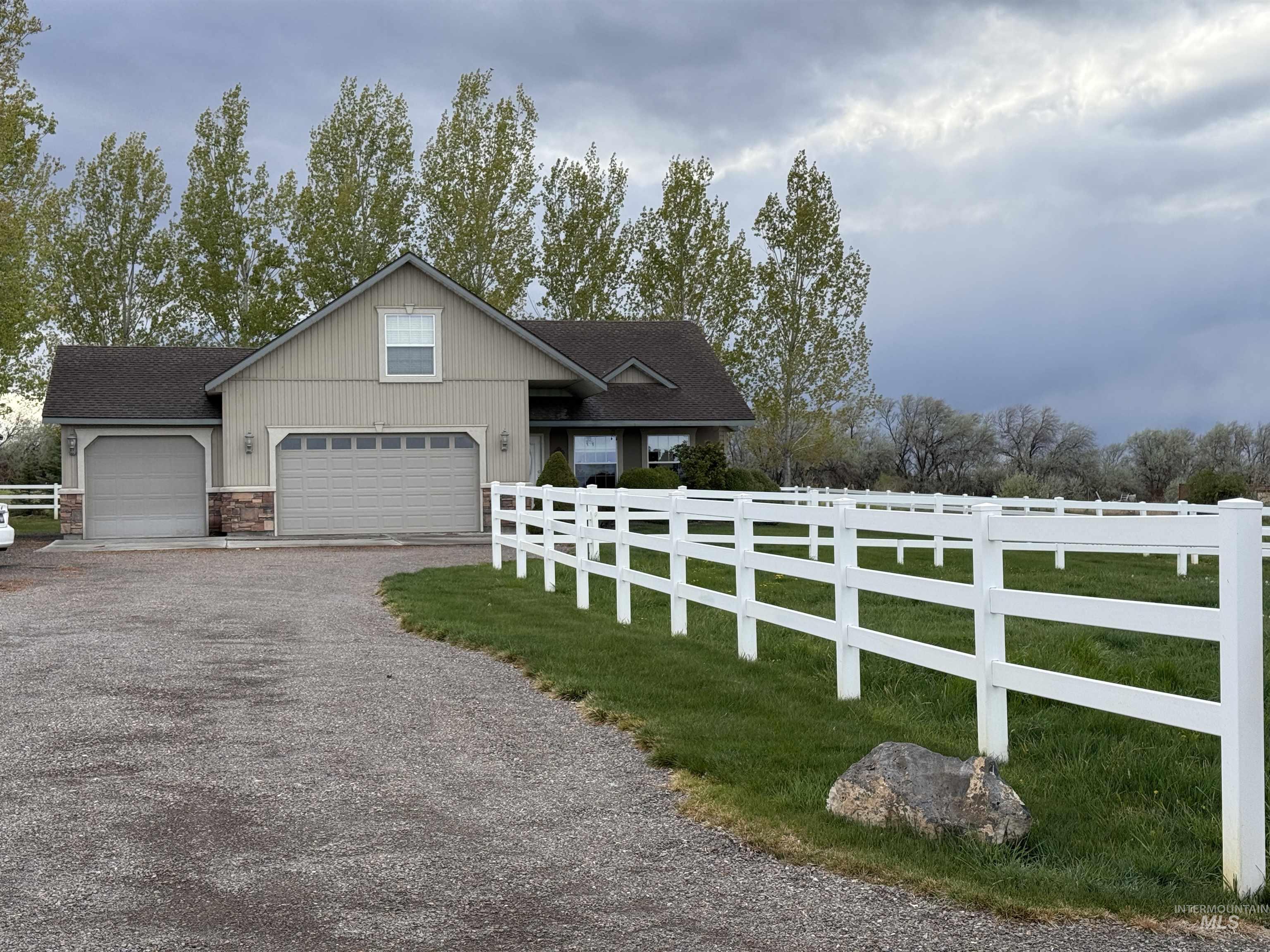 3287 N 3137 E, Twin Falls, Idaho 83301, 4 Bedrooms, 3 Bathrooms, Residential For Sale, Price $599,000,MLS 98982715