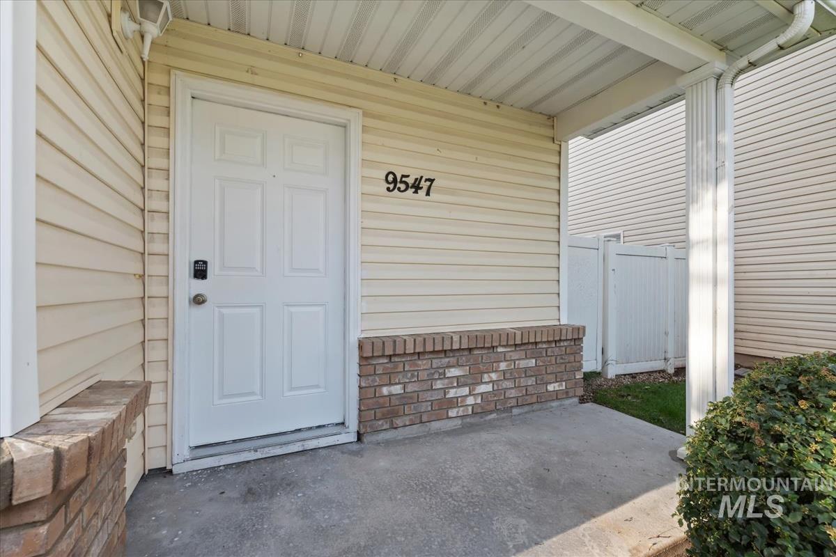 9547 W Shelborne, Boise, Idaho 83709, 3 Bedrooms, 2.5 Bathrooms, Residential For Sale, Price $405,000, 98982717