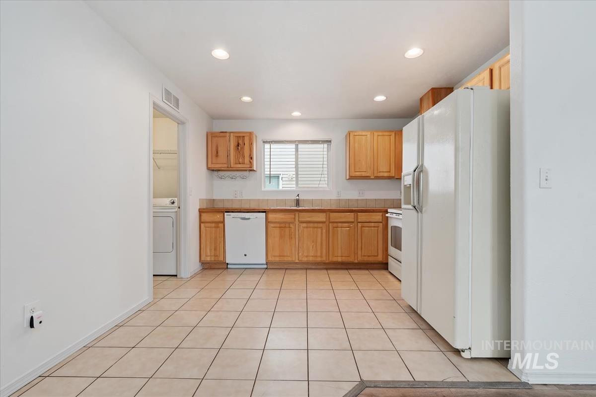 9547 W Shelborne, Boise, Idaho 83709, 3 Bedrooms, 2.5 Bathrooms, Residential For Sale, Price $405,000, 98982717