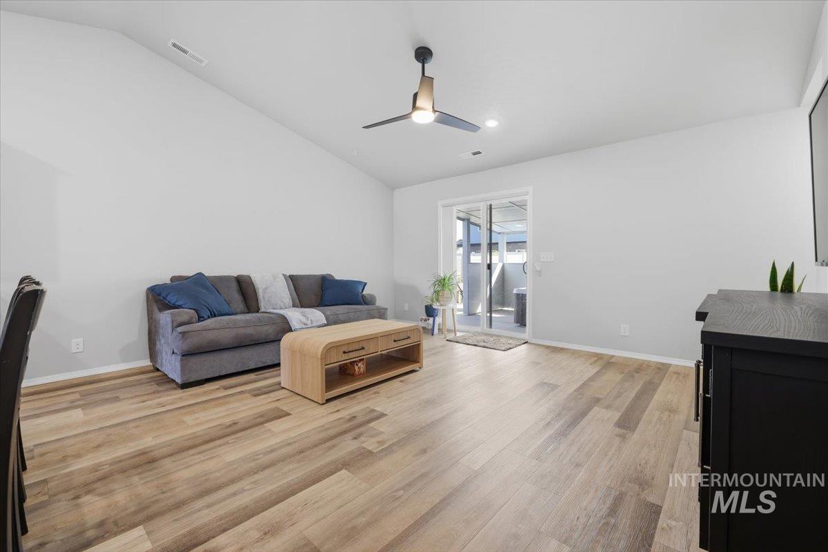 19396 Susquehanna Way, Caldwell, Idaho 83605, 3 Bedrooms, 2 Bathrooms, Residential For Sale, Price $409,900, 98982718