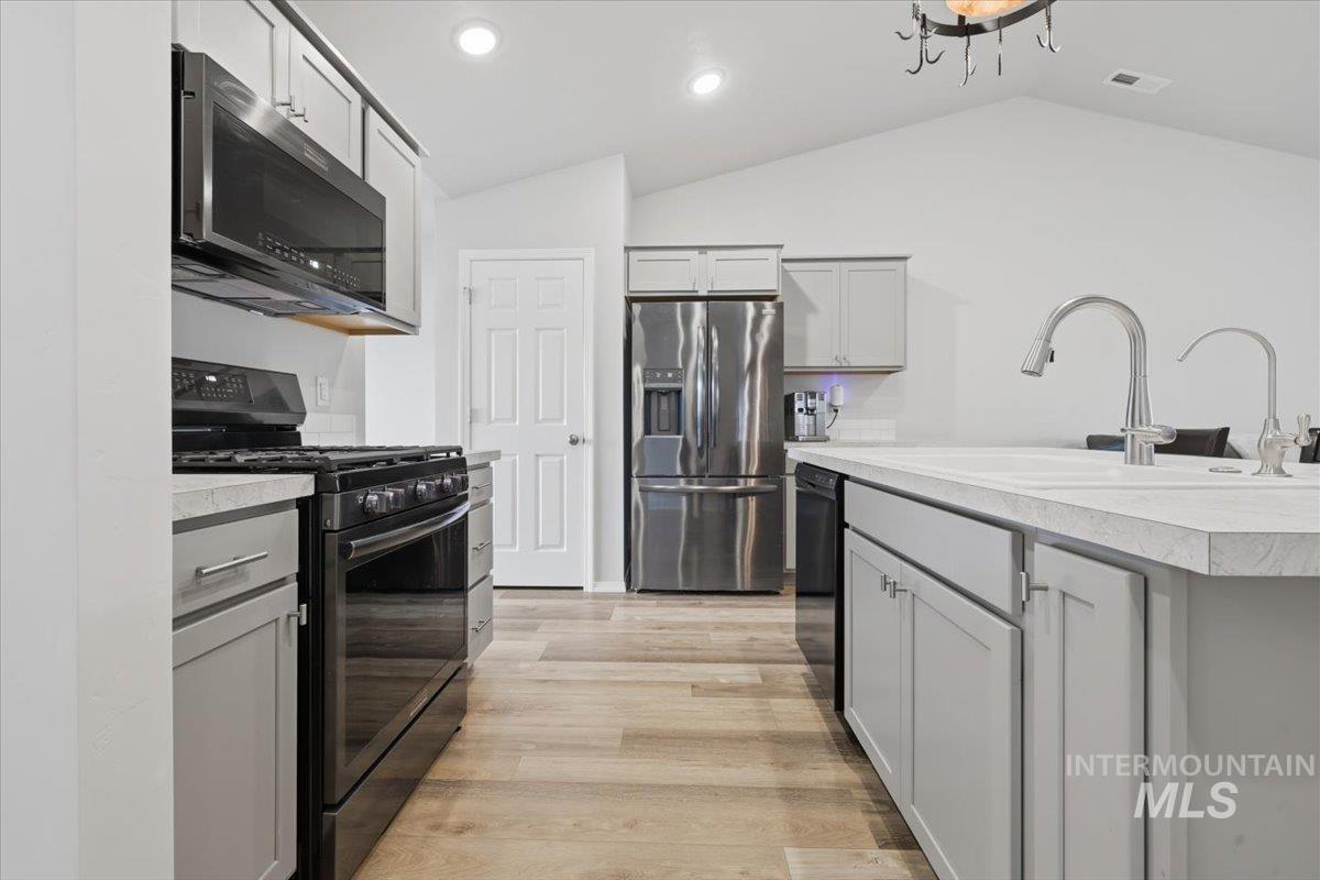 19396 Susquehanna Way, Caldwell, Idaho 83605, 3 Bedrooms, 2 Bathrooms, Residential For Sale, Price $409,900, 98982718