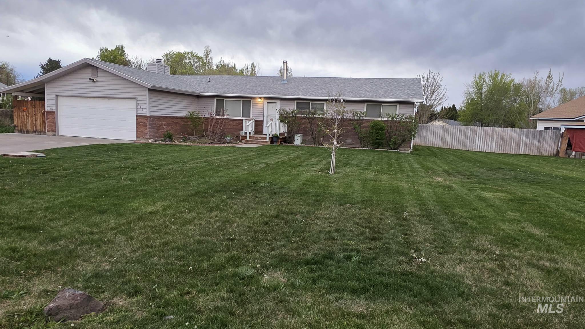 240 NW Wilson, Mountain Home, Idaho 83647, 3 Bedrooms, 2 Bathrooms, Residential For Sale, Price $349,000,MLS 98982719