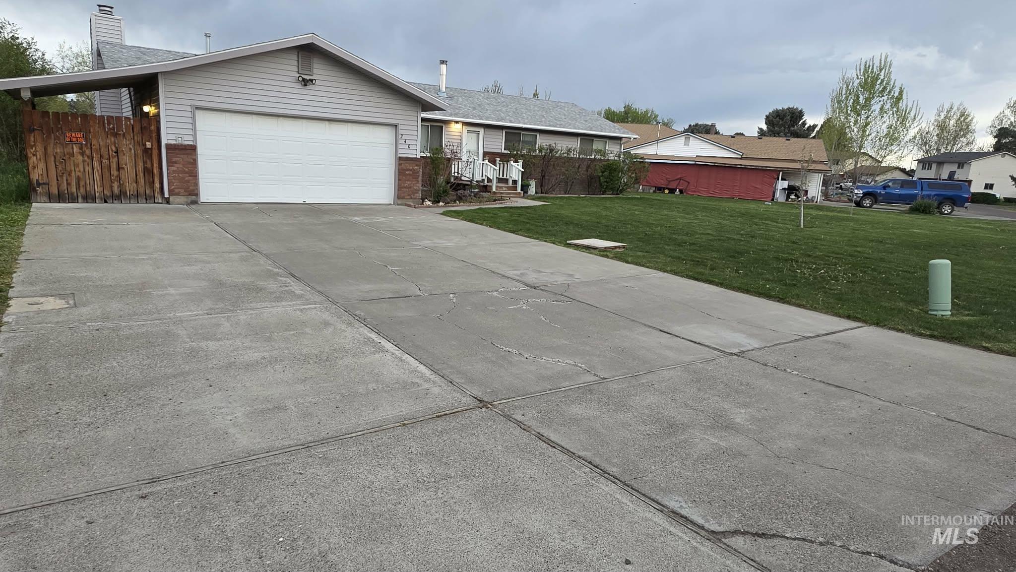 240 NW Wilson, Mountain Home, Idaho 83647, 3 Bedrooms, 2 Bathrooms, Residential For Sale, Price $349,000, 98982719