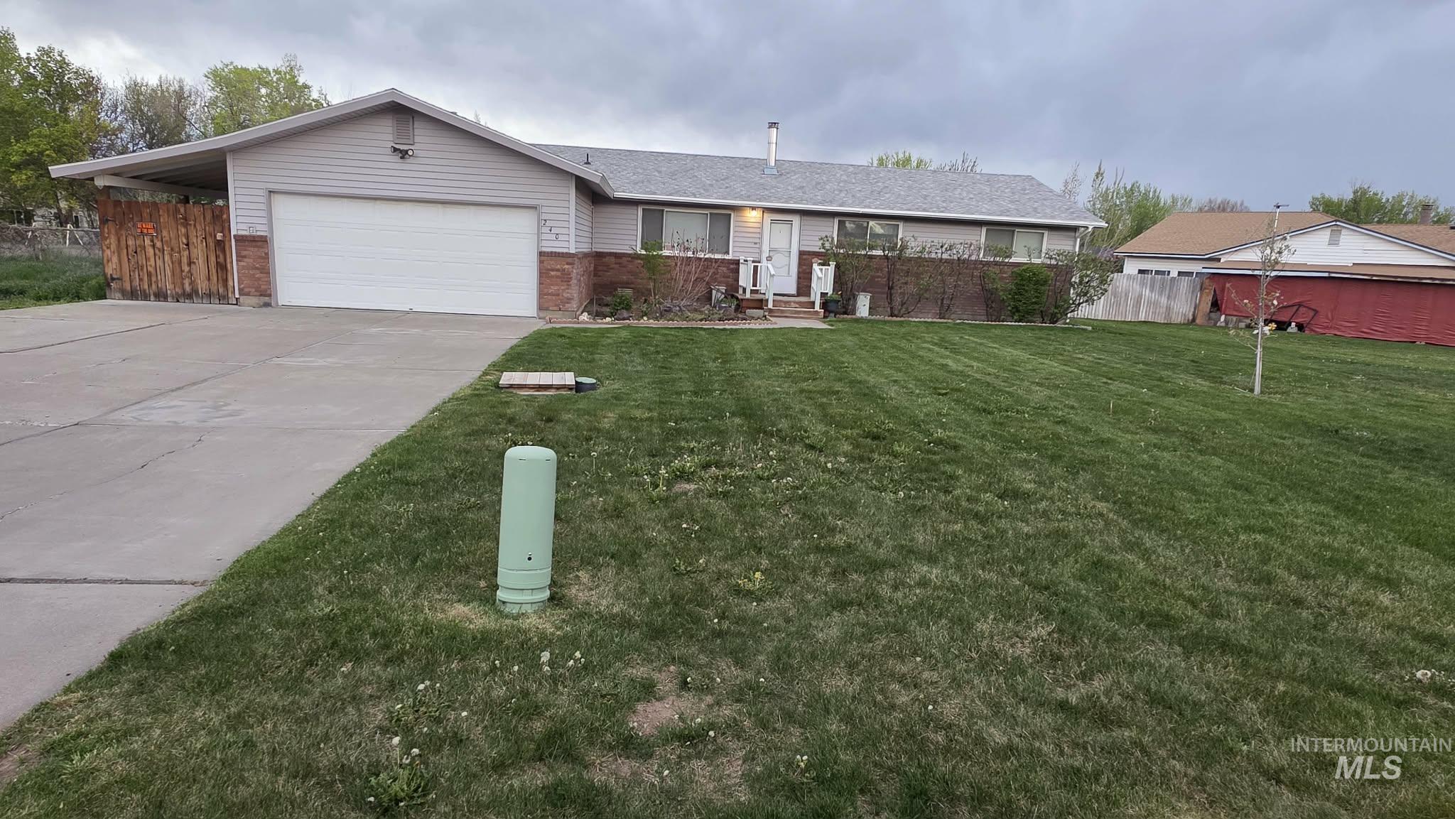 240 NW Wilson, Mountain Home, Idaho 83647, 3 Bedrooms, 2 Bathrooms, Residential For Sale, Price $349,000, 98982719