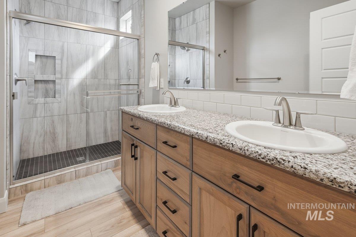 1273 E Fort Erie St, Kuna, Idaho 83634, 3 Bedrooms, 2 Bathrooms, Residential For Sale, Price $458,000, 98982720