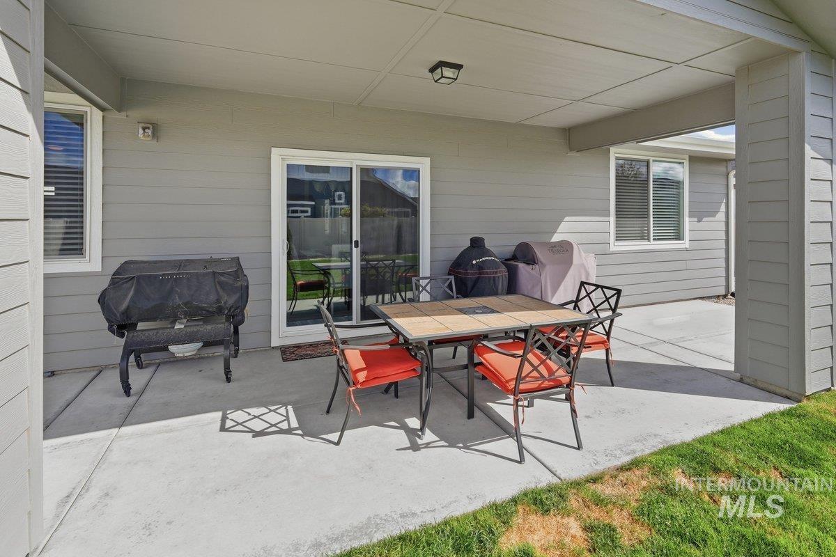 1273 E Fort Erie St, Kuna, Idaho 83634, 3 Bedrooms, 2 Bathrooms, Residential For Sale, Price $458,000, 98982720