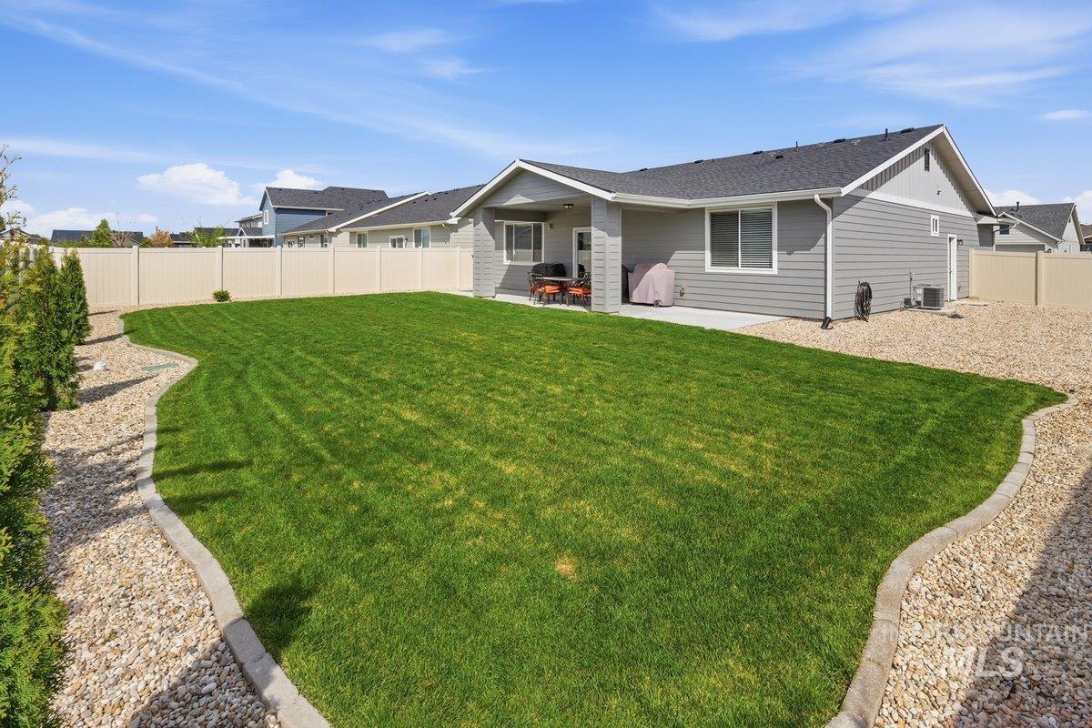 1273 E Fort Erie St, Kuna, Idaho 83634, 3 Bedrooms, 2 Bathrooms, Residential For Sale, Price $458,000, 98982720