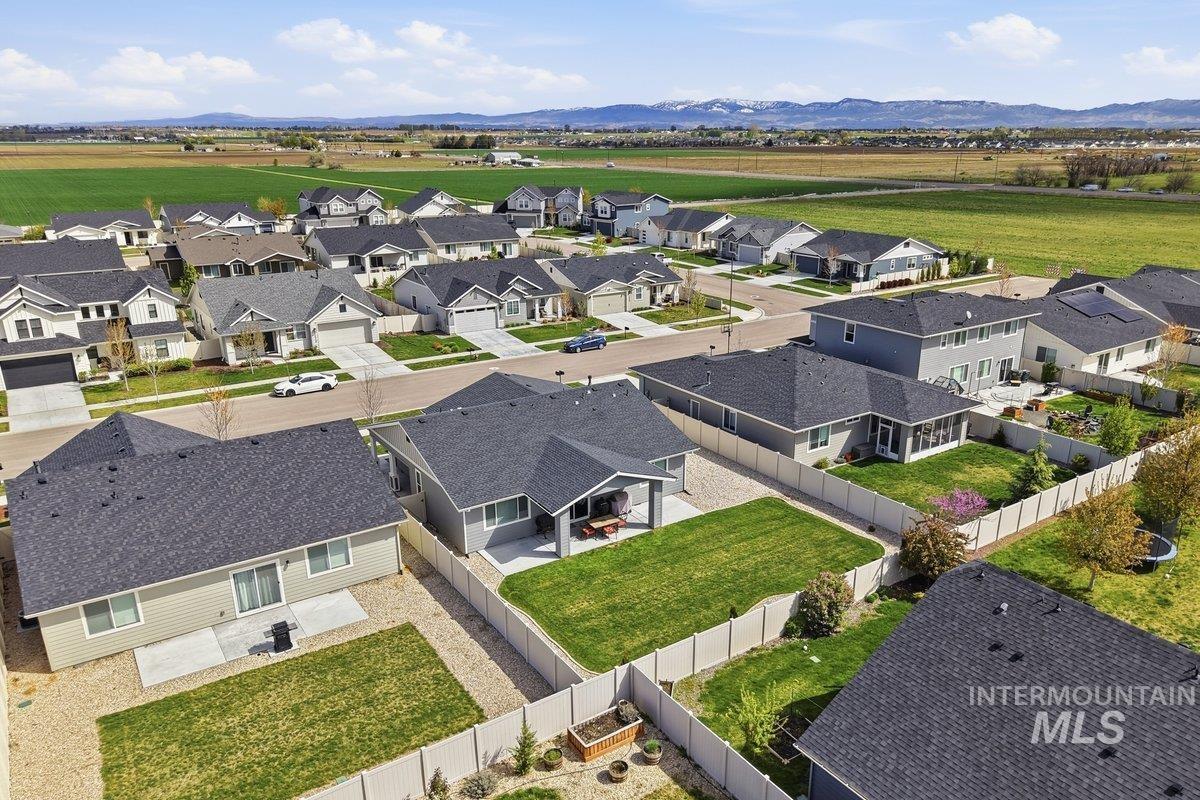 1273 E Fort Erie St, Kuna, Idaho 83634, 3 Bedrooms, 2 Bathrooms, Residential For Sale, Price $458,000, 98982720