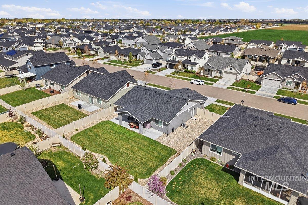 1273 E Fort Erie St, Kuna, Idaho 83634, 3 Bedrooms, 2 Bathrooms, Residential For Sale, Price $458,000, 98982720