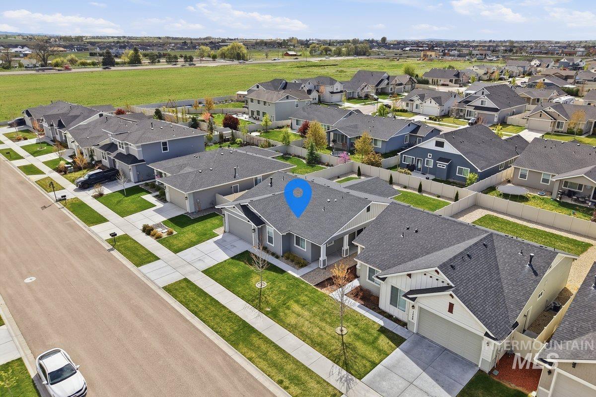 1273 E Fort Erie St, Kuna, Idaho 83634, 3 Bedrooms, 2 Bathrooms, Residential For Sale, Price $458,000, 98982720