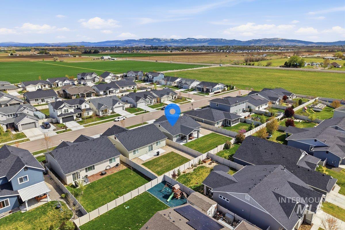 1273 E Fort Erie St, Kuna, Idaho 83634, 3 Bedrooms, 2 Bathrooms, Residential For Sale, Price $458,000, 98982720