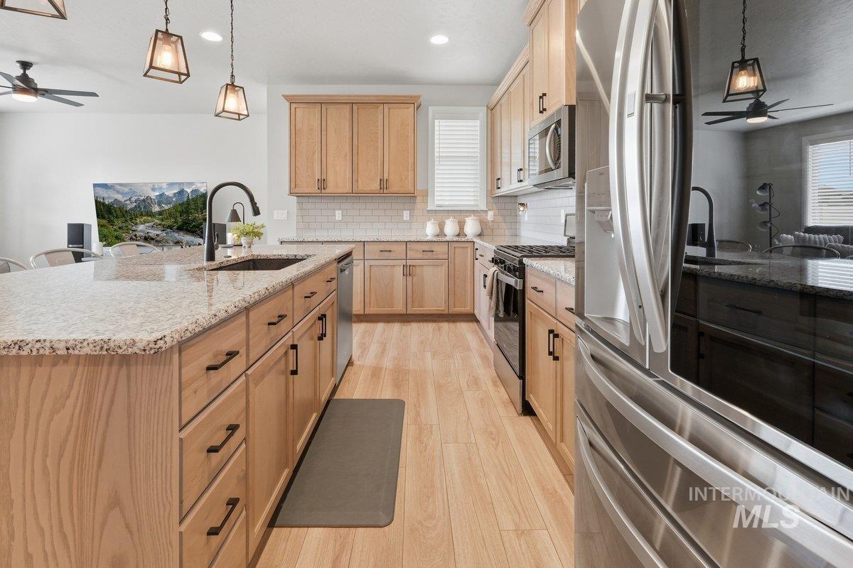 1273 E Fort Erie St, Kuna, Idaho 83634, 3 Bedrooms, 2 Bathrooms, Residential For Sale, Price $458,000, 98982720