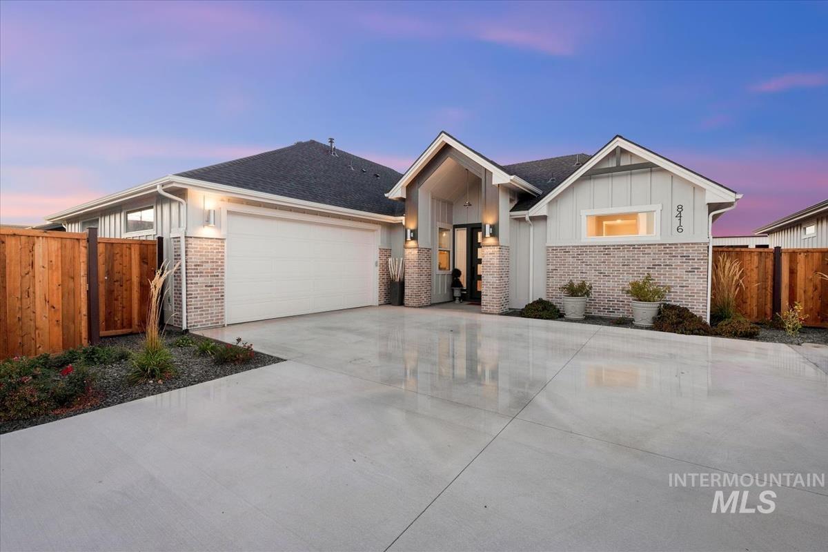 8416 W Meltwater Ln, Eagle, Idaho 83616, 3 Bedrooms, 2 Bathrooms, Residential For Sale, Price $585,000, 98982721