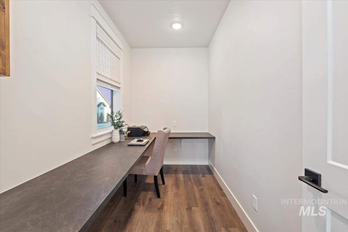 8416 W Meltwater Ln, Eagle, Idaho 83616, 3 Bedrooms, 2 Bathrooms, Residential For Sale, Price $585,000, 98982721