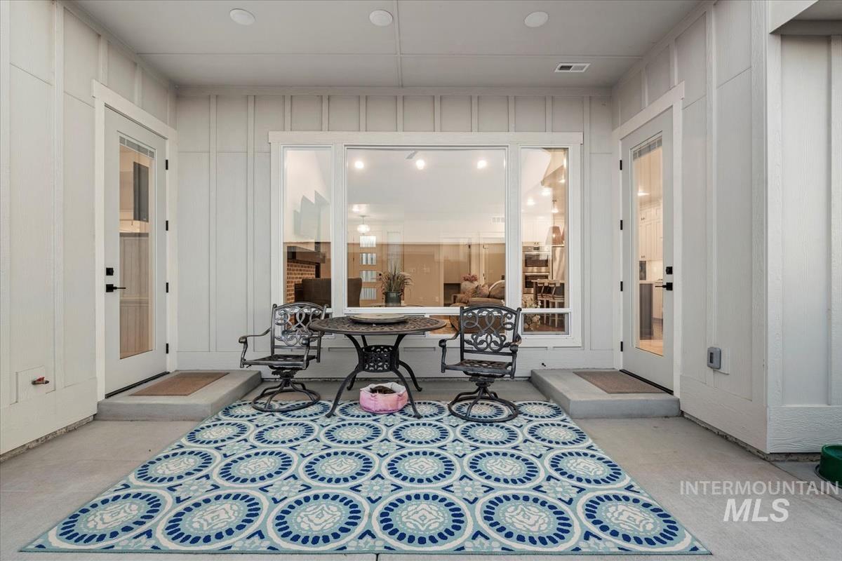 8416 W Meltwater Ln, Eagle, Idaho 83616, 3 Bedrooms, 2 Bathrooms, Residential For Sale, Price $585,000, 98982721