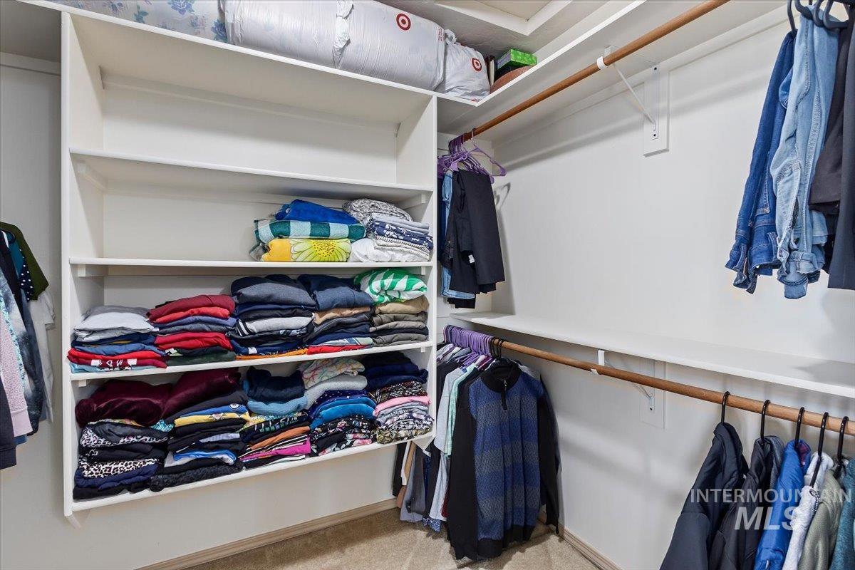 581 Creekside Way, Twin Falls, Idaho 83301, 3 Bedrooms, 2.5 Bathrooms, Residential For Sale, Price $395,000, 98982723