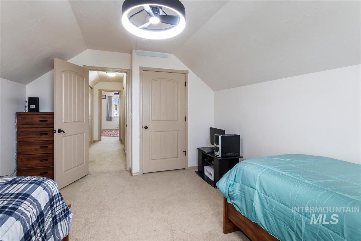 581 Creekside Way, Twin Falls, Idaho 83301, 3 Bedrooms, 2.5 Bathrooms, Residential For Sale, Price $395,000, 98982723