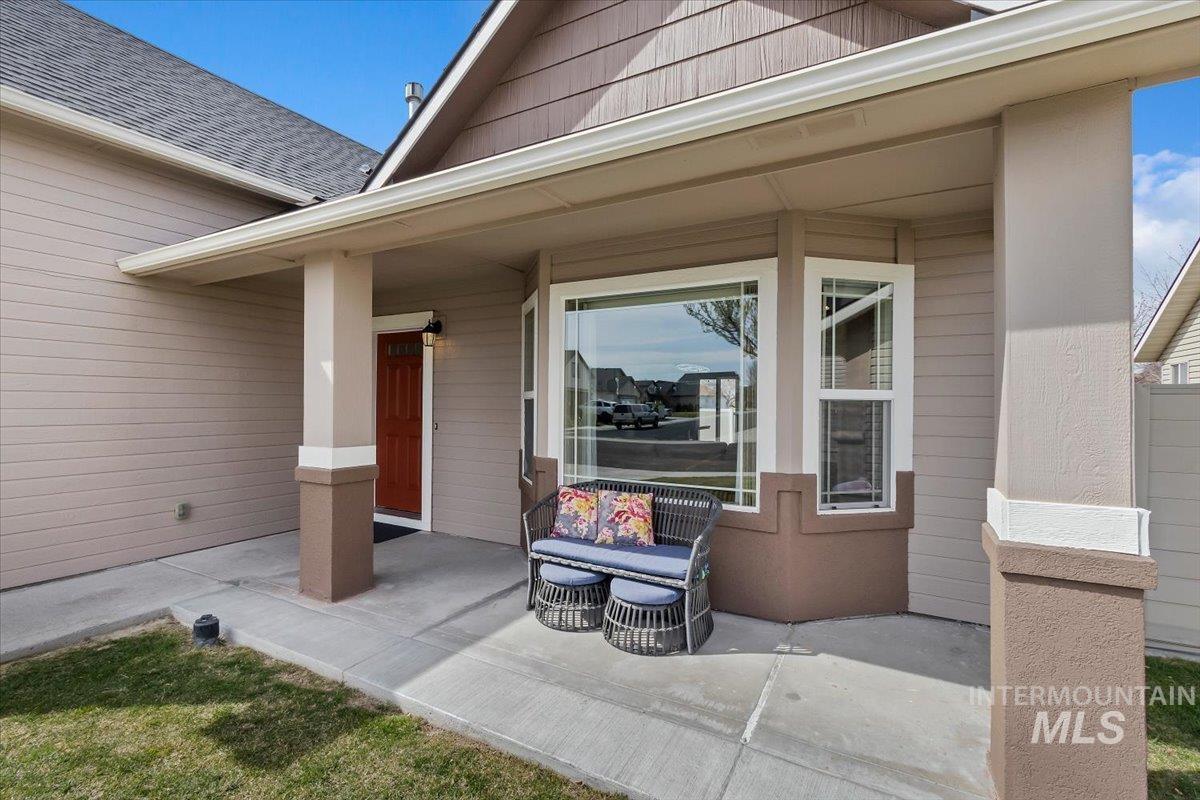 581 Creekside Way, Twin Falls, Idaho 83301, 3 Bedrooms, 2.5 Bathrooms, Residential For Sale, Price $395,000, 98982723