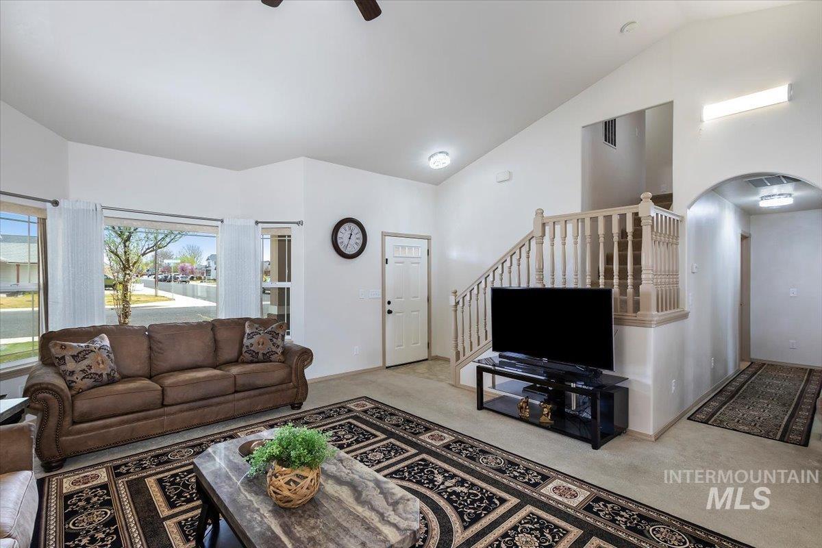 581 Creekside Way, Twin Falls, Idaho 83301, 3 Bedrooms, 2.5 Bathrooms, Residential For Sale, Price $395,000, 98982723