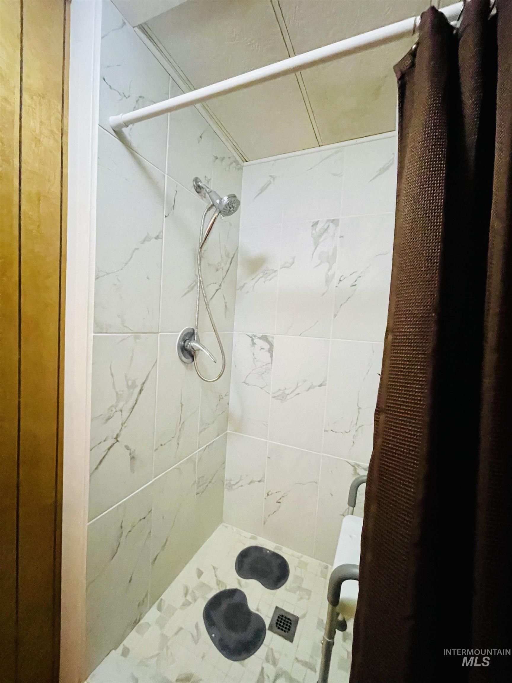 10609 W Abram Ln, Boise, Idaho 83713, 2 Bedrooms, 2 Bathrooms, Residential For Sale, Price $135,000, 98982727