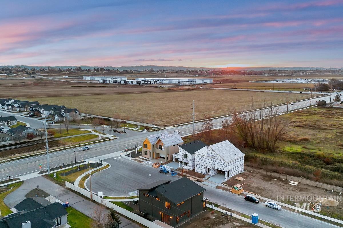 76 N Feather Reed Ave., Meridian, Idaho 83642, 3 Bedrooms, 2.5 Bathrooms, Residential For Sale, Price $589,900, 98982728