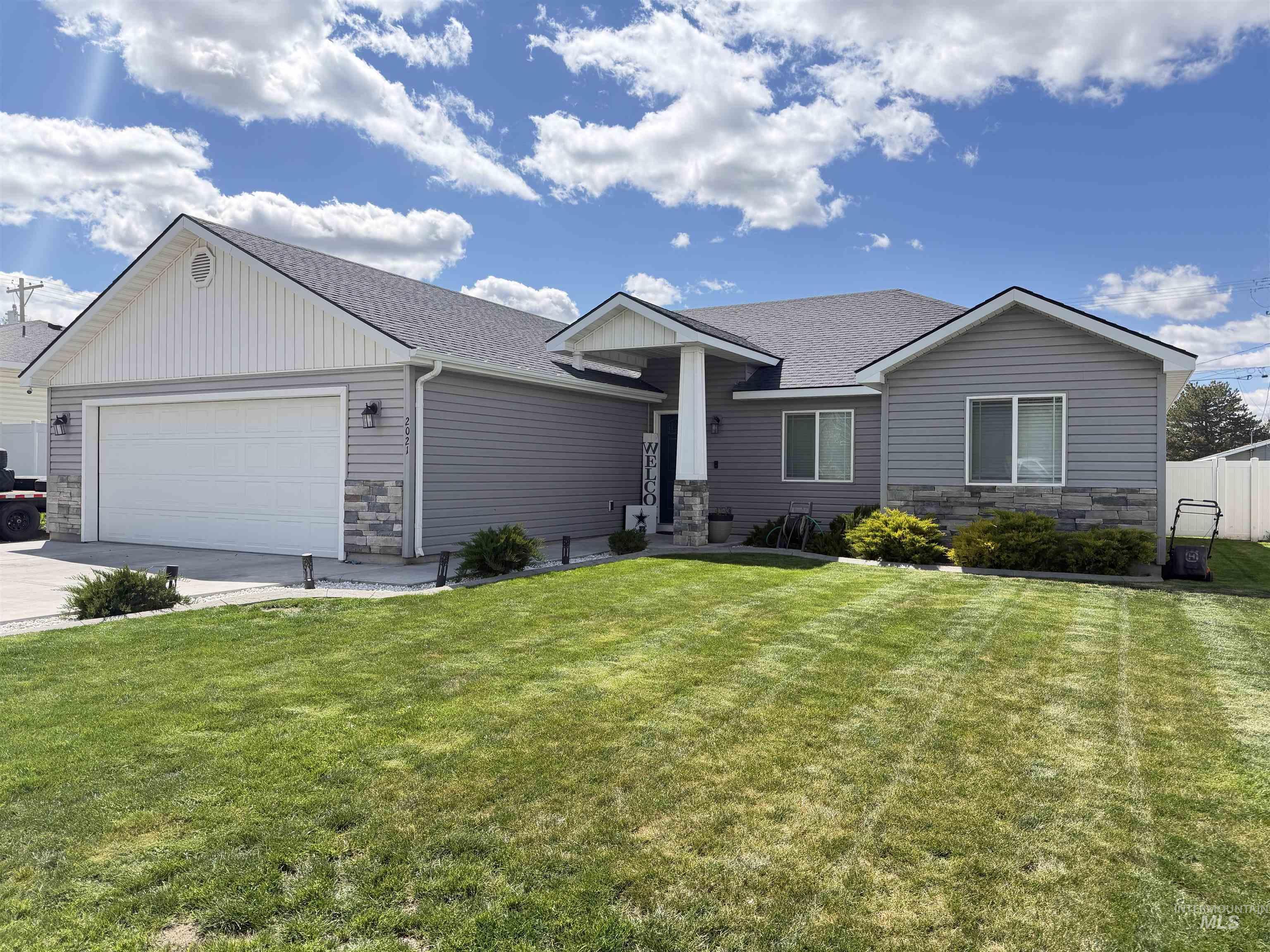 2021 L Street, Heyburn, Idaho 83336, 4 Bedrooms, 2 Bathrooms, Residential For Sale, Price $365,000, 98982730