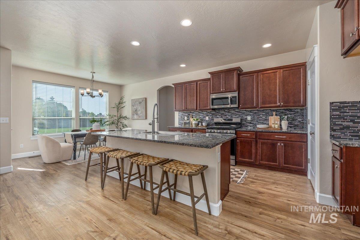 2715 E Snocreek Dr, Eagle, Idaho 83616, 5 Bedrooms, 3.5 Bathrooms, Residential For Sale, Price $838,700,MLS 98982733