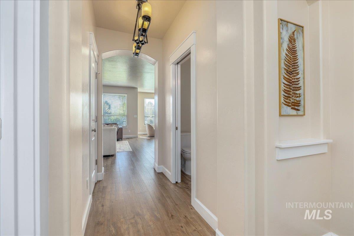 2715 E Snocreek Dr, Eagle, Idaho 83616, 5 Bedrooms, 3.5 Bathrooms, Residential For Sale, Price $838,700,MLS 98982733