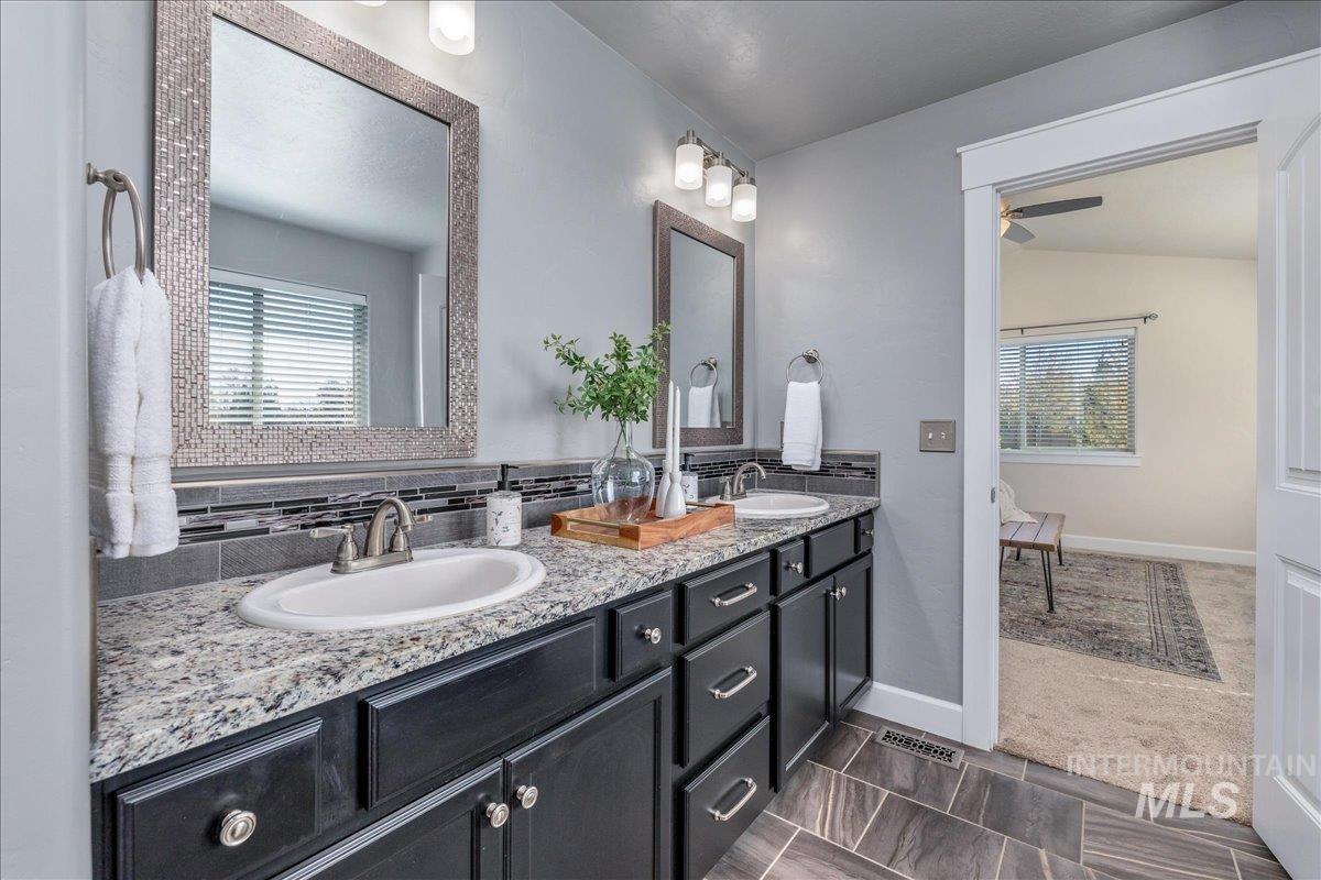 2715 E Snocreek Dr, Eagle, Idaho 83616, 5 Bedrooms, 3.5 Bathrooms, Residential For Sale, Price $838,700,MLS 98982733