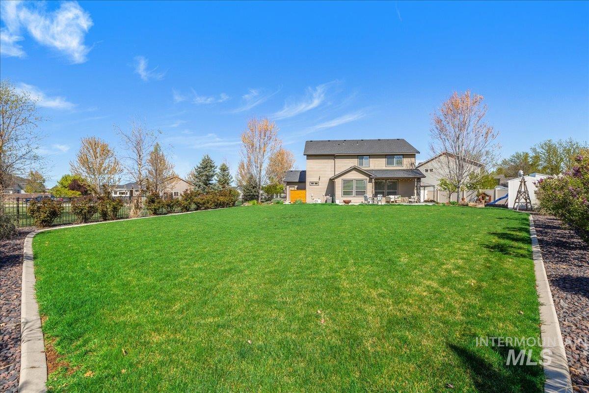 2715 E Snocreek Dr, Eagle, Idaho 83616, 5 Bedrooms, 3.5 Bathrooms, Residential For Sale, Price $838,700,MLS 98982733