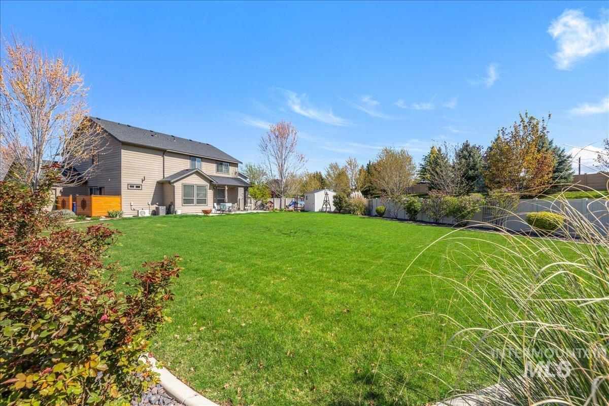 2715 E Snocreek Dr, Eagle, Idaho 83616, 5 Bedrooms, 3.5 Bathrooms, Residential For Sale, Price $838,700,MLS 98982733