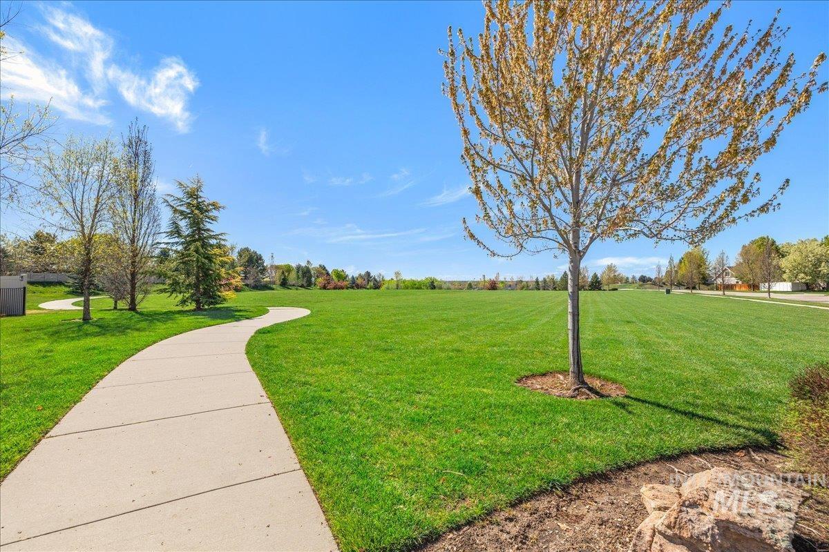 2715 E Snocreek Dr, Eagle, Idaho 83616, 5 Bedrooms, 3.5 Bathrooms, Residential For Sale, Price $838,700,MLS 98982733