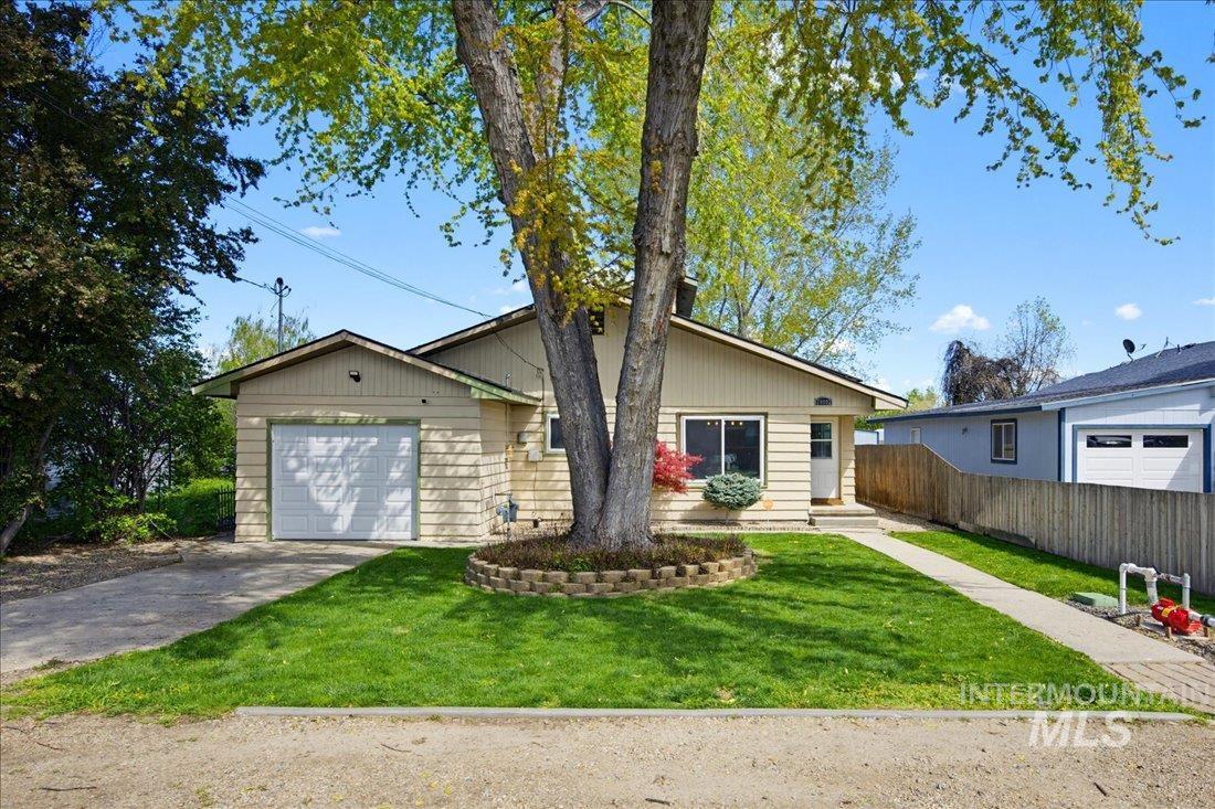 20602 Academy Rd, Greenleaf, Idaho 83626-9144, 3 Bedrooms, 2 Bathrooms, Residential For Sale, Price $420,000,MLS 98982734