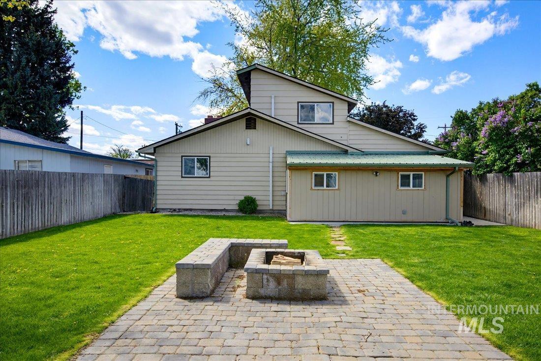 20602 Academy Rd, Greenleaf, Idaho 83626, 3 Bedrooms, 2 Bathrooms, Residential For Sale, Price $400,000,MLS 98982734