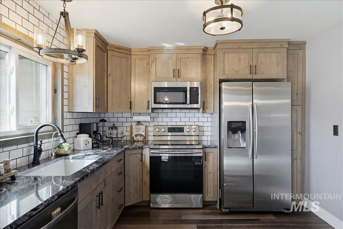 20602 Academy Rd, Greenleaf, Idaho 83626-9144, 3 Bedrooms, 2 Bathrooms, Residential For Sale, Price $420,000,MLS 98982734