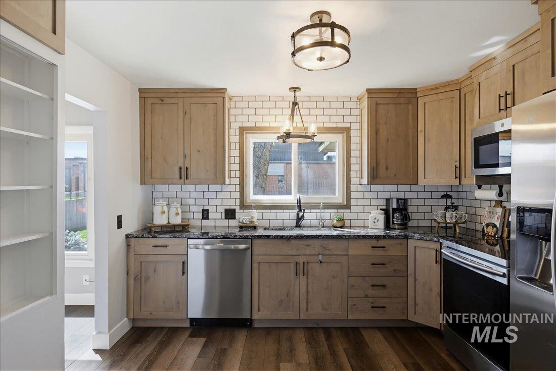 20602 Academy Rd, Greenleaf, Idaho 83626-9144, 3 Bedrooms, 2 Bathrooms, Residential For Sale, Price $420,000,MLS 98982734