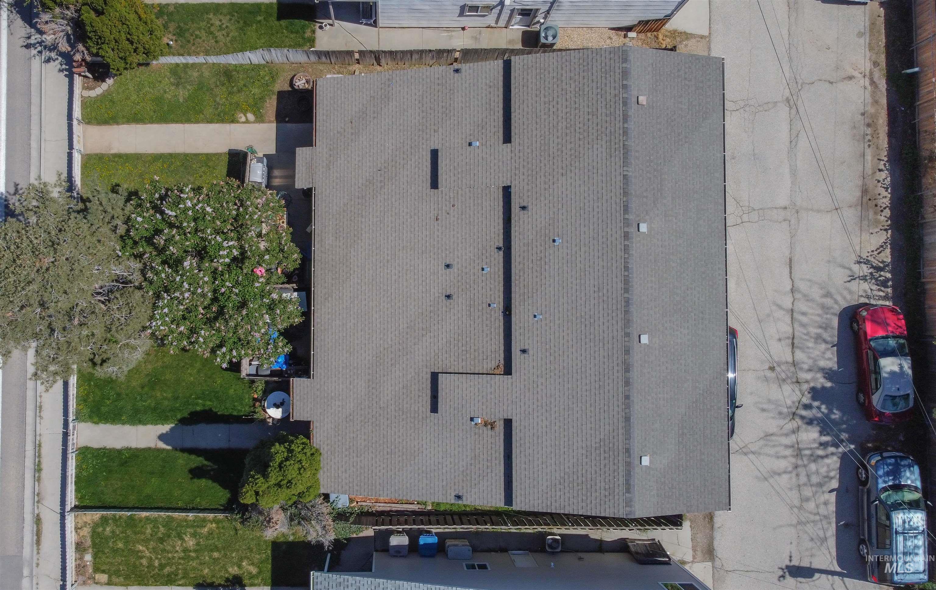 7077 W Ustick, Boise, Idaho 83704, 3 Bedrooms, 1.5 Bathrooms, Residential Income For Sale, Price $549,000, 98982735